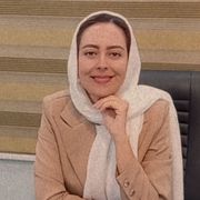 نوشین نقیب زاده